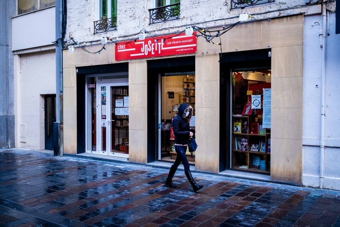 Le café-librairie Chez Josette : un modèle de solidarité 1